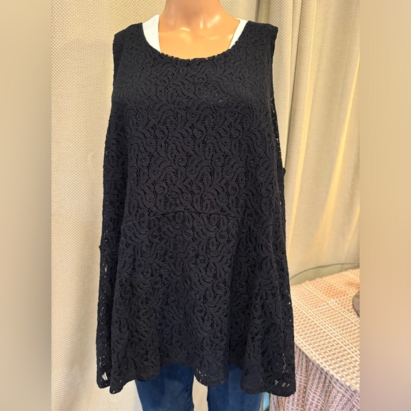 27 inches PTP 28 inches black no sleeve lace over top - Picture 7 of 9